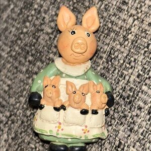 Vintage Beswick Beatrix Potter "Little Pig Robinson" Brooch Pin